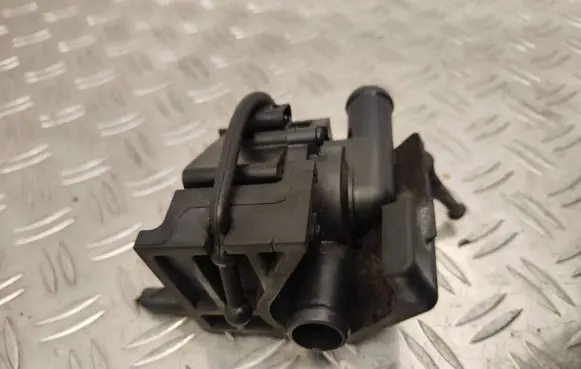 Volvo V60 Water pump 31366009 BQ2YA