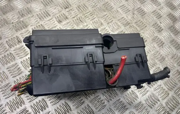 Volvo S40 Fuse box set 518818000 5688040 30737462
