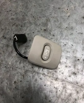 Nissan Qashqai+2 Sunroof switch 
