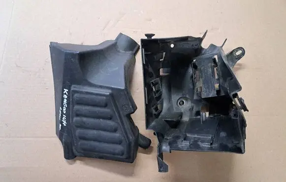 Renault Kangoo I Fuse box set 8200129134 8200129136D
