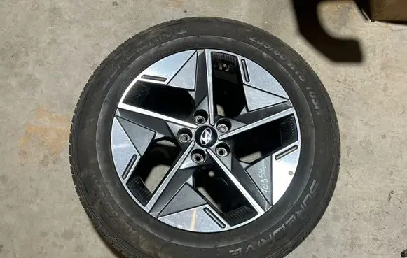 Hyundai Tucson IV NX4 R18 alloy rim 52910N7620