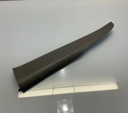 Mercedes-Benz E W211 Rear sill trim cover A2116800635 2116800635