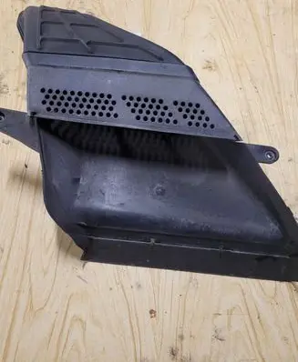 Audi A5 8T 8F Air intake duct part 8K0129618