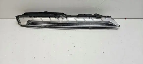 Porsche Cayenne (9Y0 9Y3) Third/center stoplight 9Y0941182A