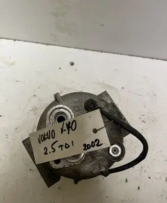 Volvo V70 Air conditioning (A/C) compressor (pump) 8708581