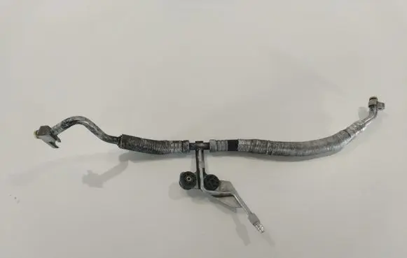 Air conditioning (A/C) pipe/hose