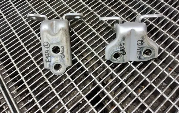 SsangYong Tivoli Rear door hinge set 