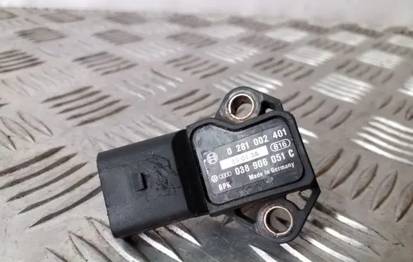 Volkswagen Golf IV Air pressure sensor 0281002401 038906051C
