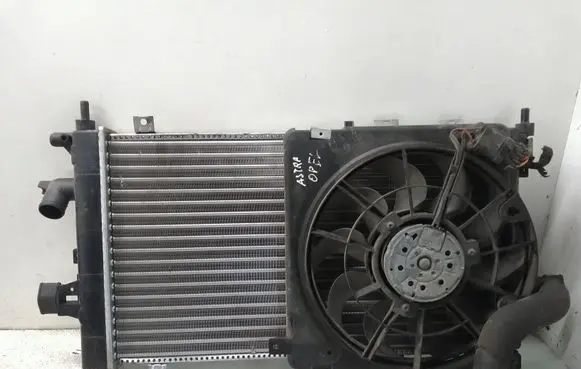 Opel Astra G Coolant radiator 0130303304