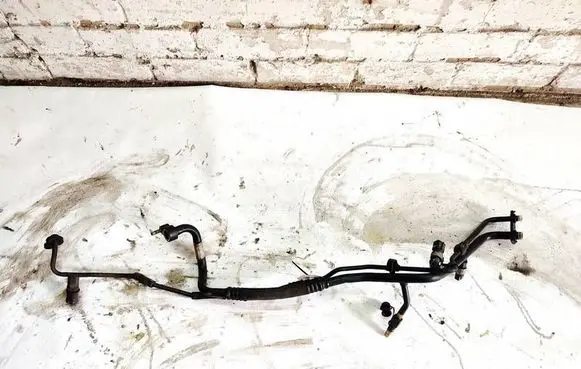 Volkswagen PASSAT B6 Power steering hose/pipe/line 