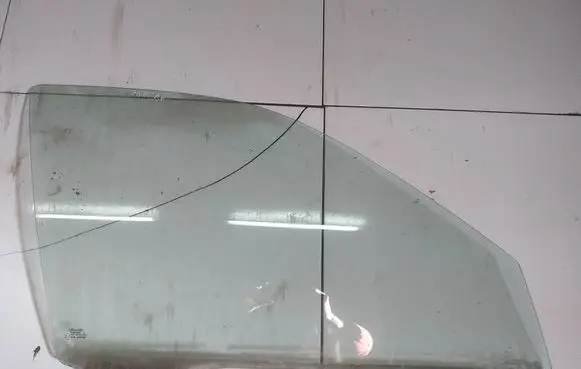 Honda Civic Front door window glass four-door AS2