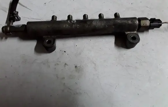 Nissan X-Trail T30 Fuel main line pipe DENSO0307 06E0327