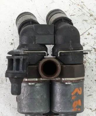 Mercedes-Benz E W210 Coolant heater control valve 0018307784 1147412114