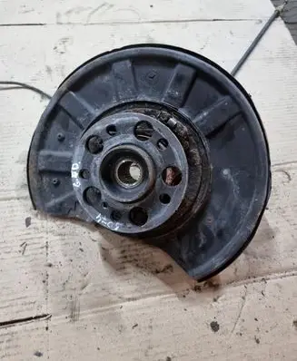 Mercedes-Benz E W212 Rear wheel hub NOCODE