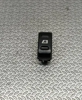 Citroen Xsara Picasso Electric window control switch 22681
