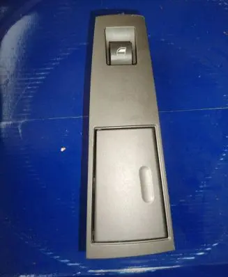 BMW 7 E65 E66 Car ashtray 7024489 8379597