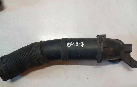 Volvo V50 Air intake hose/pipe 7689484400
