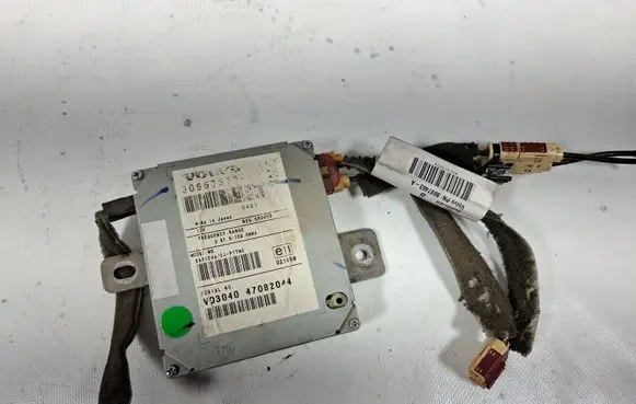 Volvo S40 Aerial antenna amplifier 30657373