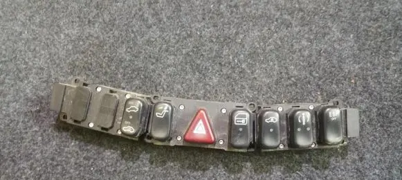 Mercedes-Benz S W220 Hazard light switch 2208214458 3304260100