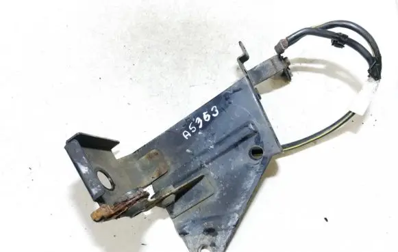 Battery bracket