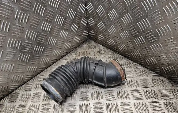 Volvo V70 Air intake hose/pipe 8649258