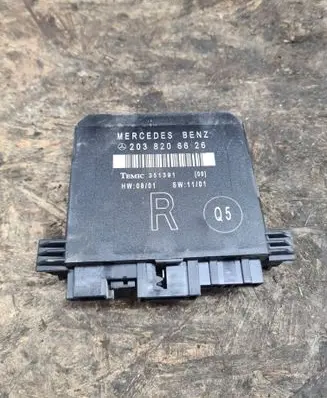 Mercedes-Benz C W203 Door control unit/module 2038206626 351391