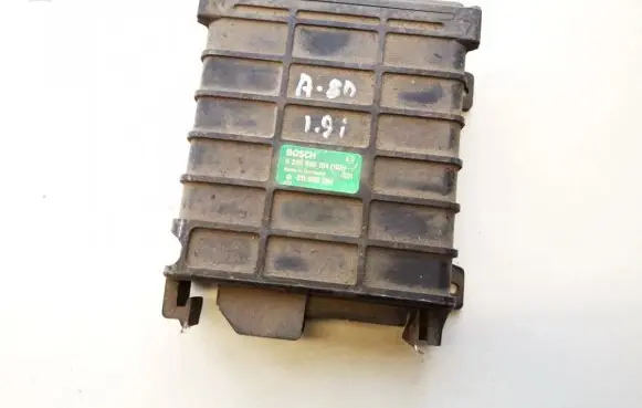 Volkswagen Golf II Engine control unit/module 0280800104 811906264