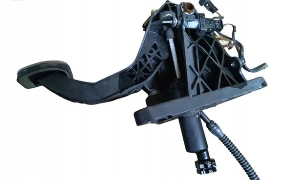 Mercedes-Benz GLA W156 X156 Clutch pedal A2462900419