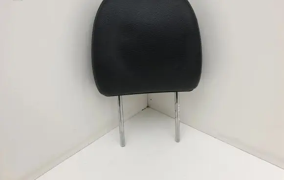 Mitsubishi Outlander Front seat headrest 