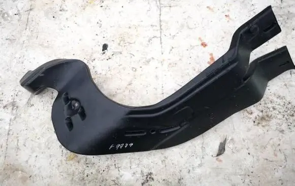 Skoda Octavia Mk2 (1Z) Air intake hose/pipe 1k0819806d