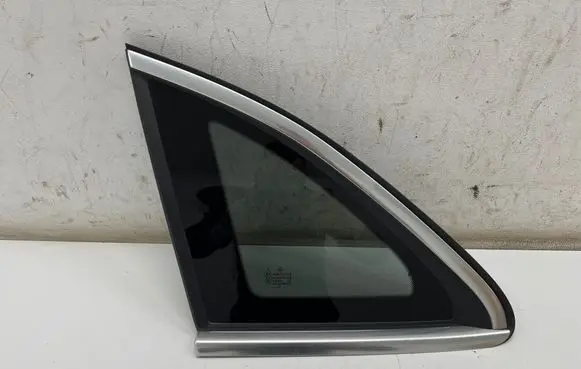 Mercedes-Benz GLA H247 Rear side window A2476705900