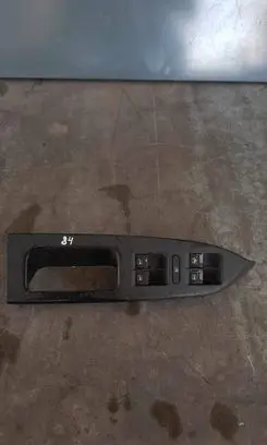 Volkswagen Touran I Front door window switch trim 1T1867371F