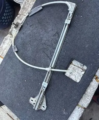 Renault Master II Front door manual window regulator 