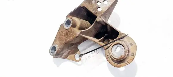Volkswagen PASSAT B5 Engine mounting bracket 4b0199351b