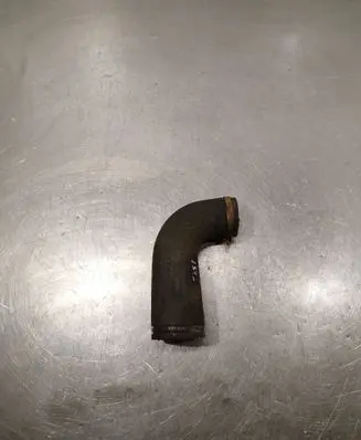 Volvo XC90 Intercooler pipe mounting bracket 