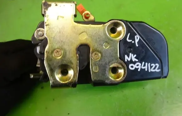 Jeep Cherokee Front door lock