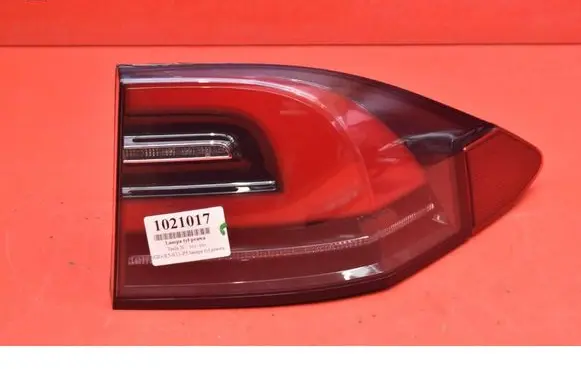 Tesla Model X Rear/tail lights 1034333-00-A