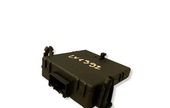 Audi A3 S3 8P Gateway control module 1K0907951