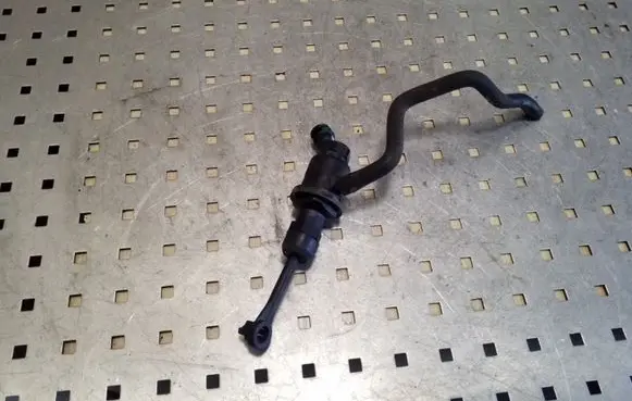Clutch slave cylinder