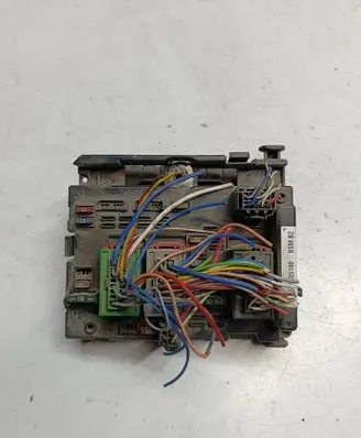 Peugeot 307 Fuse module 9646405180 9613405180 24489697