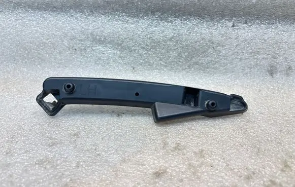 BMW i5 G60 Front bumper mounting bracket 9879293