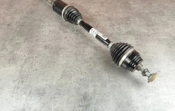 BMW X3 G01 Front driveshaft 8643184