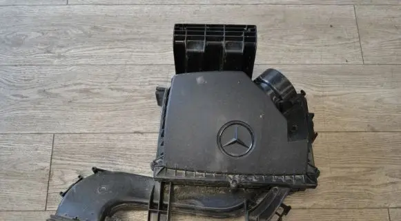 Mercedes-Benz Sprinter W907 W910 Air filter box A9075285800