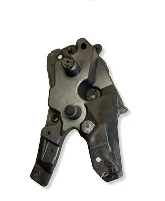 Volvo XC60 Fender mounting bracket 31424578