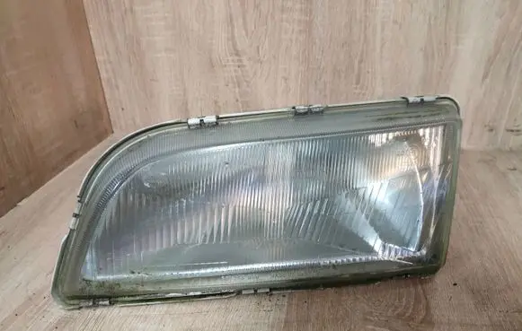 Volvo S40, V40 Headlight/headlamp