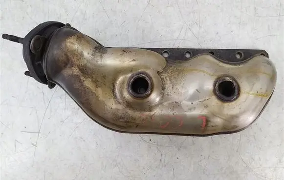 Audi A8 S8 D2 4D Exhaust manifold 077253033E
