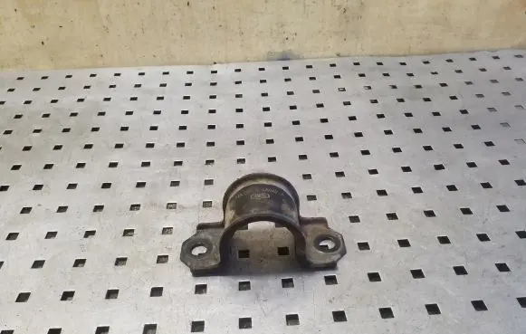 Land Rover Range Rover Sport L494 Sway bar bush bracket, rear CPLA4A047A