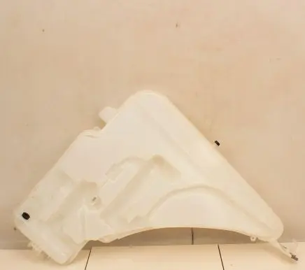 BMW 2 F22 F23 Windshield washer fluid reservoir/tank 7241671