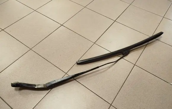 Peugeot Expert Windshield/front glass wiper blade 140045668002