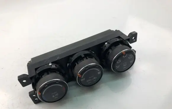 Suzuki Liana Interior fan control switch 3951059J50
